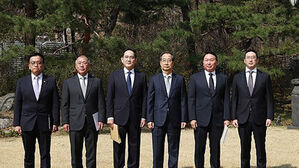 한 대행, 4대그룹 TF회의&hellip;"미 상호관세에 긴급 지원조치"