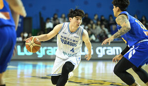 '5위 확정' 프로농구 한국가스공사, 최하위 삼성에 대승