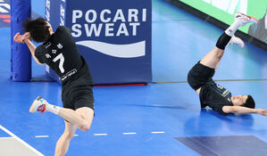 남자배구 현대캐피탈, 챔프 1차전서 대한항공 제압