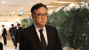 장제원 빈소 여권 인사들 조문…정진석 "대통령 '가슴 아프다' 말해"