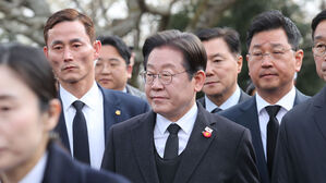 이재명 "4&middot;3 단죄 못해 계엄"