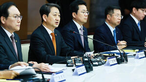 안덕근 산업장관 "통상본부장 방미 등 긴밀한 대미 협의 추진"