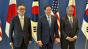 일 외무상, 미 국무에 관세 재검토 요청