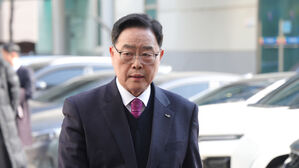 법정 출석하는 강수현 양주시장(사진=연합뉴스)