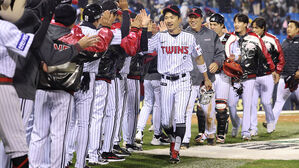 프로야구 1위 LG, KIA 완파&hellip;창단 후 개막 10경기 최고 승률