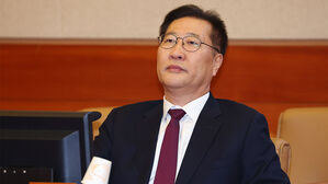 박성재 법무부 장관이 18일 서울 종로구 헌법재판소에서 열리는 탄핵심판 1회 변론에 출석해 있다.