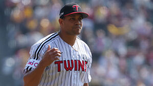 프로야구 LG, 11경기 만에 10승&hellip;치리노스 7이닝 1실점