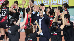 기적 같은 역전극&hellip;고희진 정관장 감독 "같이 인천 갑시다!"