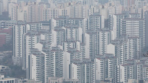 재건축 규제완화법 '일단 스톱'&hellip;조기 대선에 눈 돌린 부동산시장