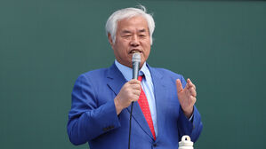 경찰, 전광훈에 "모든 가능성 열고 수사"&hellip;장제원 '공소권 없음'