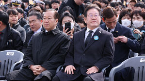 대선 &middot; 개헌 동시투표, 하루 만에 난관 봉착&hellip;시기 &middot; 범위 동상이몽