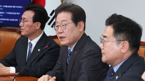 더불어민주당 이재명 대표가 9일 서울 여의도 국회에서 열린 최고위원회의에서 대권 도전을 위해 당대표직 사퇴 의사를 밝히고 있다.(사진=연합뉴스)