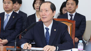 9일 서울 여의도 국회에서 열린 법제사법위원회 전체회의에서 이완규 법제처장이 질의에 답하고 있다.(사진=연합뉴스)