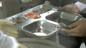 "난리났다" 학교서 다급한 신고&hellip;50여 명 구토&middot;설사