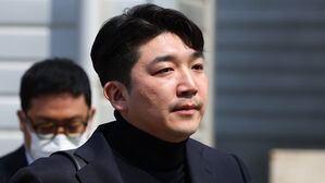 회생법원 도착한 최형록 발란 대표(사진=연합뉴스)