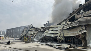 포천 소흘읍 창고 화재(사진=경기도북부소방재난본부 제공, 연합뉴스)