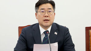 박찬대 "한 대행, 헛된 대통령 꿈 깨라&hellip;내란대행 책임 물을 것"