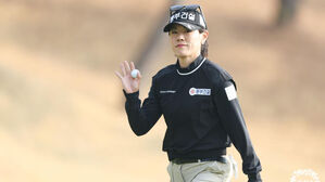 환한 표정의 박주영(사진=한국여자프로골프 투어 제공, 연합뉴스)