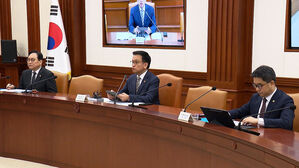 추경안 2조 늘려 12조대로&hellip;소상공인 공공요금 등 지원