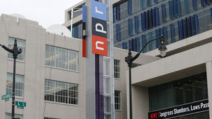 '불공정 보도' 주장하더니&hellip;트럼프, NPR&middot;PBS 예산 삭감 추진