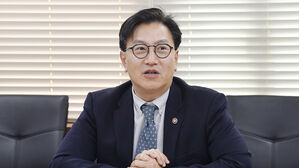 김범석 기획재정부 차관이 16일 서울 종로구 정부서울청사에서 열린 '2025년 4월 일자리 전담반 회의'를 주재하고 있다.(사진=기획재정부 제공, 연합뉴스)