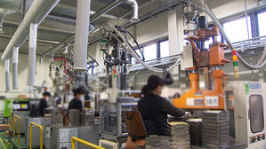 직원 6명 몫을 로봇이&hellip;"국내 복귀하세요" 통큰 지원