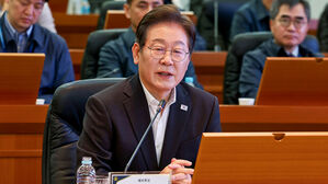 이재명 "선택적 모병제 운영이 맞다&hellip;손쉽게 증세 얘기는 부적절"