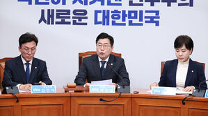 민주, 한덕수 '노코멘트'에 "노욕의 대통령병&hellip;불출마 선언해라"