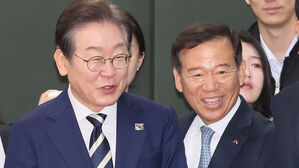 이재명, "의대정원 풀고 공공의료 강화&hellip;'사회적 대화'로 시작"