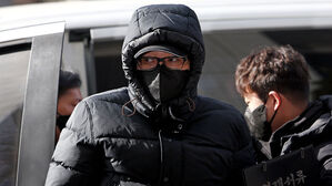 건진법사 자택서 신권 뭉칫돈&hellip;비닐에 찍힌 의문의 날짜