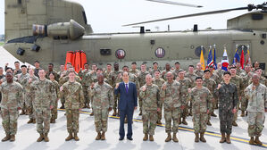 한 대행, 한미연합사 방문&hellip;"저는 육군 예비역 병장 한덕수"