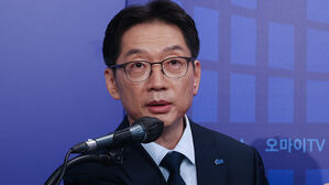 김경수 "한덕수, 대통령 놀음&hellip;출마하면 모두가 불행해져"