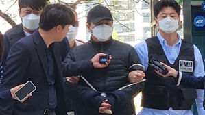 미아동 마트 흉기 난동 남성 구속심사 출석&hellip;"피해자에 죄송"