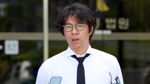 '도박자금 사기' 혐의로 법원 출석한 전 야구선수 임창용 (사진=연합뉴스)