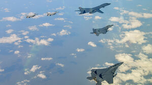 북, 미국 전략폭격기 B-1B 일본 배치 비난&hellip;"매우 위해로운 사태"