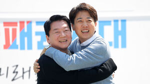 안철수, '김문수와 단일화' 설득 위해 이준석 유세 현장 찾아