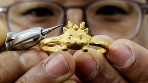 금값 온스당 3500달러 시대&hellip;오래된 금에 새 생명 불어넣는 현장!