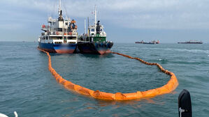 여수 벙커유 방제작업 (사진=연합뉴스)