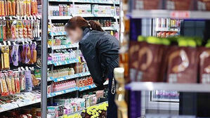 "100∼200원씩 야금야금"&hellip;내달 편의점 음료 가격 오른다