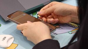 SKT "유심 복제되더라도 자산 탈취 안 돼&hellip;보호 서비스 가입을"