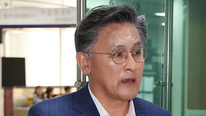 박성만 경북도의회 의장 '토착비리' 뇌물 혐의로 구속기소