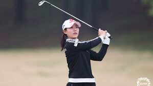 황유민의 1라운드 경기 모습(사진=KLPGA 제공, 연합뉴스)