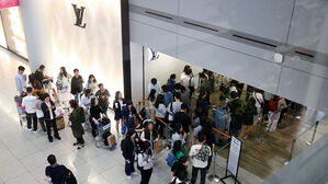 SKT "유심 교체 못한 출국자, 피해 생기면 책임지고 보상"