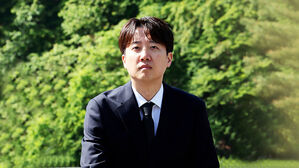 이준석 "국힘, 대표&middot;후보 내쫓기 전과 4범"