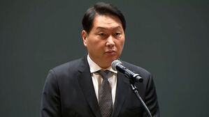 최태원 "뼈아프게 반성&hellip;위약금은 법적 검토 필요"