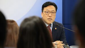 김병환 "3단계 DSR 수도권&middot;지방 차등&hellip;대출금리 하락 속도 점검"