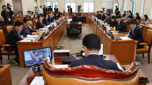 민주, 허위사실 공표서 '행위' 삭제 개정안 행안위 처리