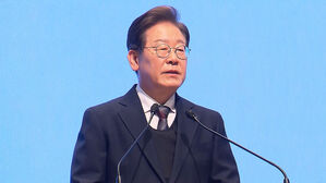 이재명 "한일 협력, 경제 &middot; 안보에 중요&hellip;과거사 문제는 해결해야"