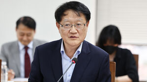 "2033년부터 65세까지 '계속고용'"&hellip;경사노위 공익위원 첫 제언