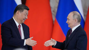푸틴 만난 시진핑 "중러, 일방주의와 괴롭힘에 함께 대응해야"